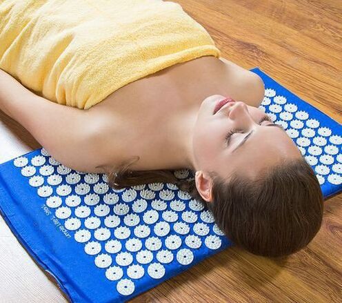 Kuznetsov aplikator s cervikalnom osteohondrozom